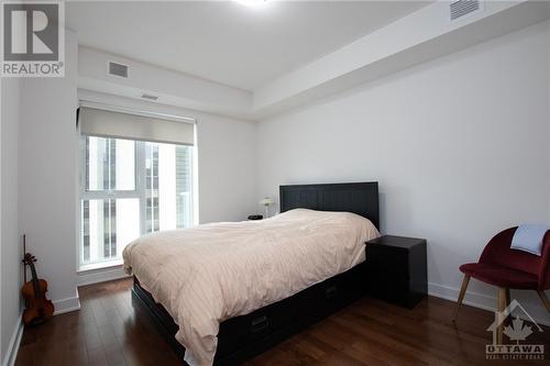 40 Nepean Street Unit#802, Ottawa, ON - Indoor Photo Showing Bedroom