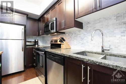 40 Nepean Street Unit#802, Ottawa, ON - Indoor Photo Showing Kitchen With Stainless Steel Kitchen With Double Sink With Upgraded Kitchen