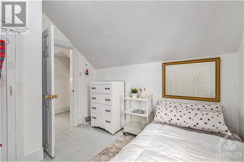 77 Napoleon Street, Carleton Place, ON - Indoor Photo Showing Bedroom