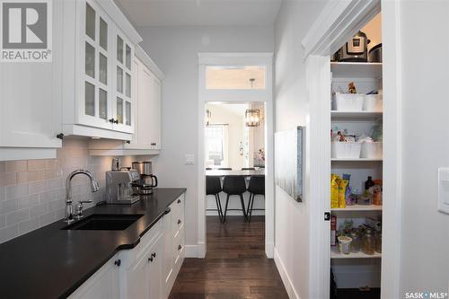 160 Hanley Crescent, Edenwold Rm No. 158, SK - Indoor Photo Showing Kitchen