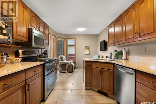 1202 Wascana Highlands, Regina, SK - Indoor Photo Showing Kitchen