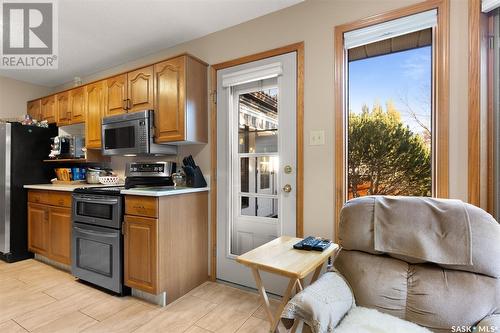 1202 Wascana Highlands, Regina, SK - Indoor Photo Showing Kitchen