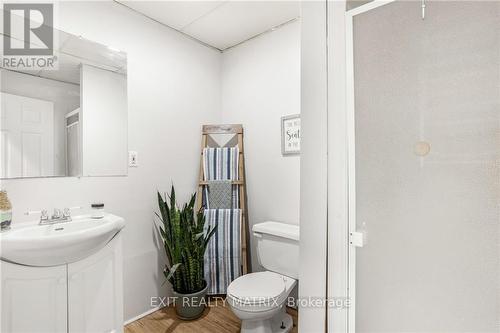 876 Queen Street, Champlain, ON - Indoor Photo Showing Bathroom