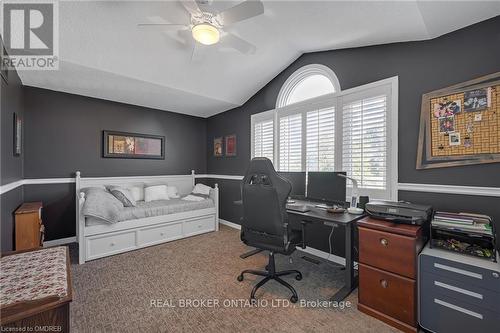 8 - 177 Main Street W, Grimsby, ON - Indoor Photo Showing Bedroom