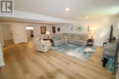 111 Third Street, Brockton, ON - Indoor Photo Showing Living Room