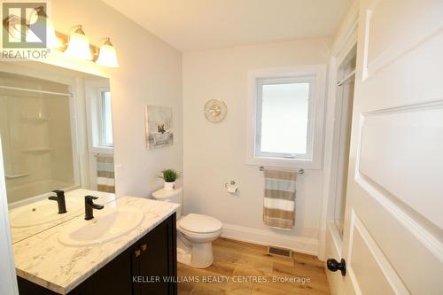 111 Third Street, Brockton, ON - Indoor Photo Showing Bathroom