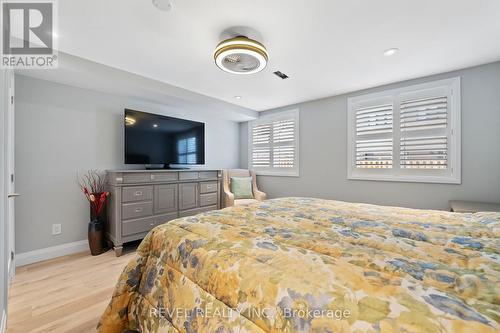 4065 Healing Street, Lincoln, ON - Indoor Photo Showing Bedroom