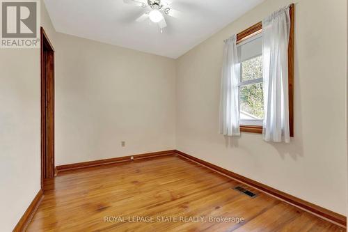 33 Greenwood Street, Hamilton, ON - Indoor Photo Showing Other Room