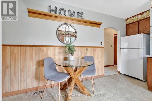 33 Greenwood Street, Hamilton, ON - Indoor Photo Showing Dining Room