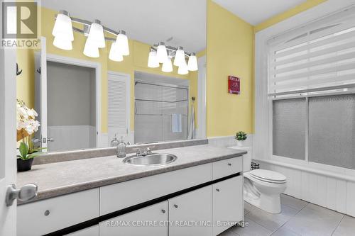 653 William Street, London, ON - Indoor Photo Showing Bathroom