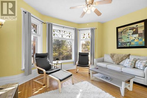 653 William Street, London, ON - Indoor Photo Showing Living Room