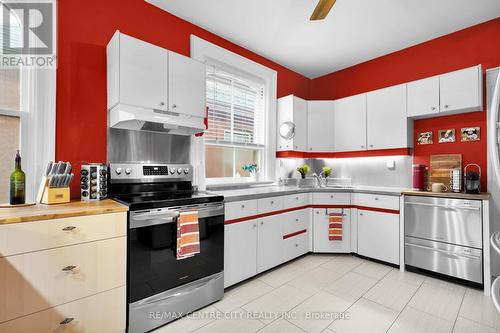 653 William Street, London, ON - Indoor Photo Showing Kitchen