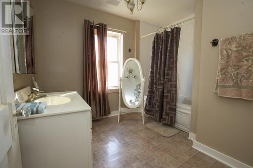 493 Northland Rd, Sault Ste. Marie, ON - Indoor Photo Showing Bathroom