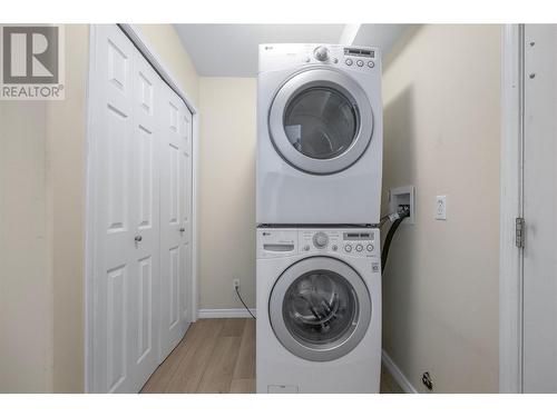 3832 Glen Canyon Drive, West Kelowna, BC - Indoor Photo Showing Laundry Room