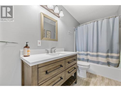 3832 Glen Canyon Drive, West Kelowna, BC - Indoor Photo Showing Bathroom