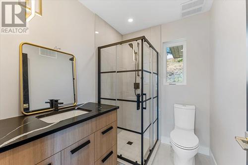 9829 Beacon Hill Crescent, Lake Country, BC - Indoor Photo Showing Bathroom