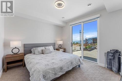 9829 Beacon Hill Crescent, Lake Country, BC - Indoor Photo Showing Bedroom