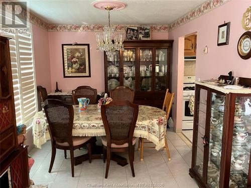 8 Regal Place, Chatham, ON - Indoor Photo Showing Dining Room