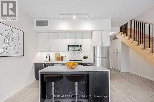 107 - 201 Brock Street, Whitby, ON - Indoor Photo Showing Kitchen With Upgraded Kitchen