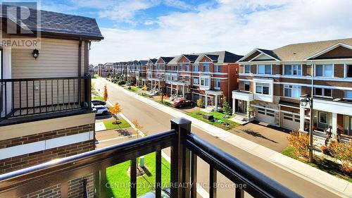 105 Carneros Way, Markham, ON - Outdoor