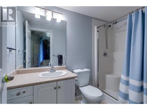 1088 Sunset Drive Unit# 306, Kelowna, BC - Indoor Photo Showing Bathroom