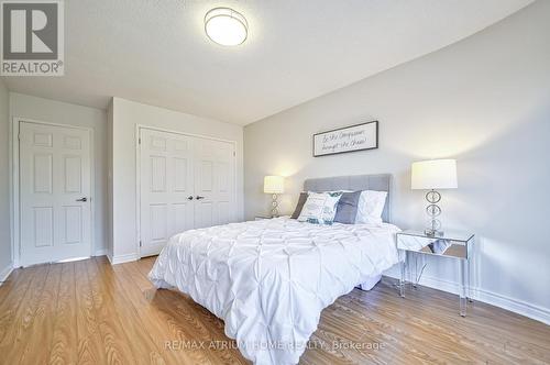 28 Mandel Crescent, Richmond Hill, ON - Indoor Photo Showing Bedroom