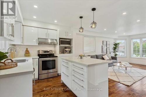 62 Summerset Drive, Barrie, ON - Indoor Photo Showing Kitchen With Double Sink With Upgraded Kitchen