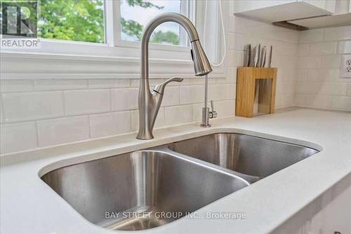 62 Summerset Drive, Barrie, ON - Indoor Photo Showing Kitchen With Double Sink