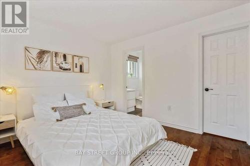 62 Summerset Drive, Barrie, ON - Indoor Photo Showing Bedroom