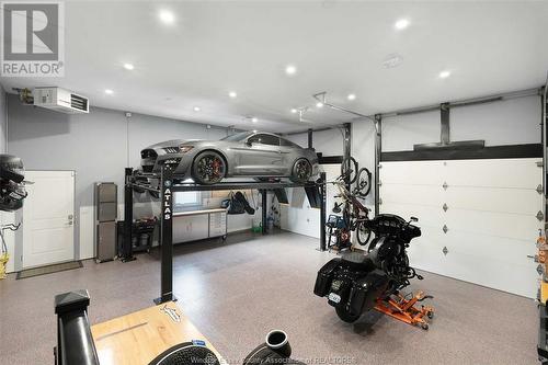 4 Malibu Drive, Leamington, ON - Indoor Photo Showing Garage