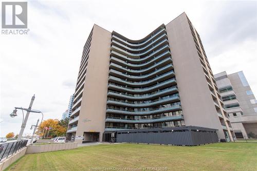 111 Riverside Unit# 404, Windsor, ON - Outdoor With Balcony With Facade