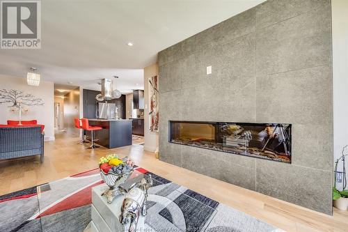 9793 Lynngrove Crescent, Windsor, ON - Indoor Photo Showing Living Room With Fireplace