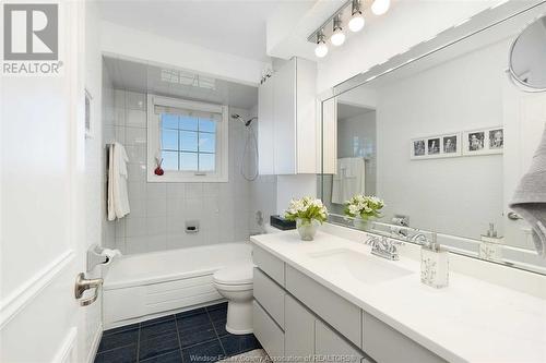 9055 Broderick Road, Lasalle, ON - Indoor Photo Showing Bathroom