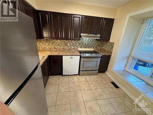 1648 Nordic Way, Ottawa, ON - Indoor Photo Showing Kitchen