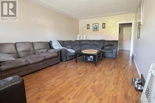 101-103 Forest Ave, Sault Ste. Marie, ON - Indoor Photo Showing Living Room