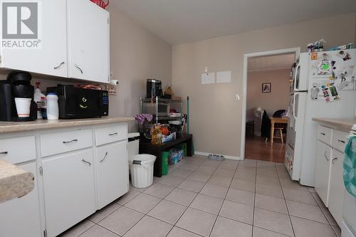 101-103 Forest Ave, Sault Ste. Marie, ON - Indoor Photo Showing Kitchen