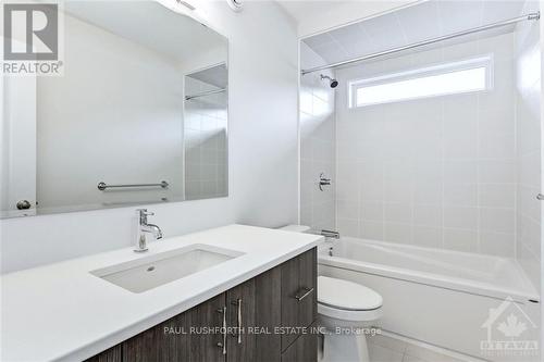 1006 Brian Good Avenue, Ottawa, ON - Indoor Photo Showing Bathroom