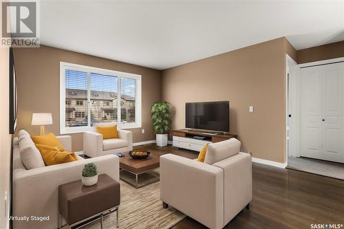 2 5004 James Hill Road, Regina, SK - Indoor Photo Showing Living Room