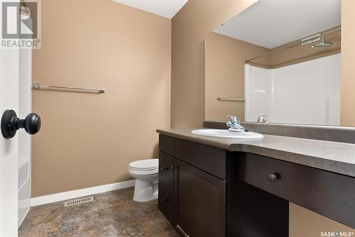 2 5004 James Hill Road, Regina, SK - Indoor Photo Showing Bathroom