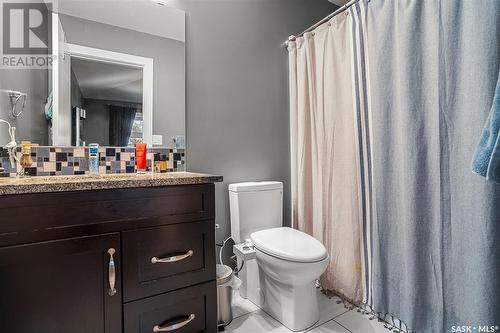 1131 Kilburn Avenue, Saskatoon, SK - Indoor Photo Showing Bathroom