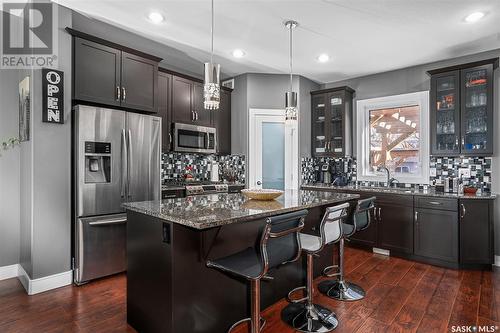 1131 Kilburn Avenue, Saskatoon, SK - Indoor Photo Showing Kitchen With Upgraded Kitchen