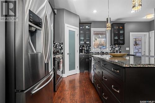 1131 Kilburn Avenue, Saskatoon, SK - Indoor Photo Showing Kitchen With Upgraded Kitchen