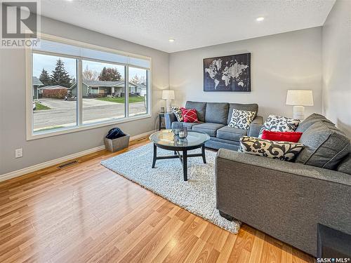 11030 Martin Crescent, North Battleford, SK - Indoor Photo Showing Living Room