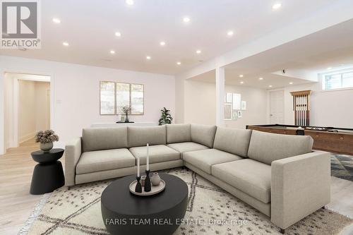 18 Red Oak Crescent, Oro-Medonte, ON - Indoor Photo Showing Living Room