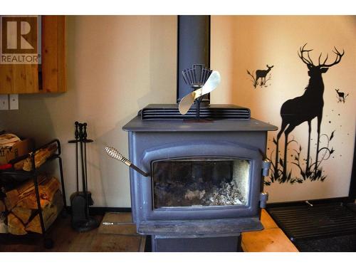 4353 Teal Road, Fairmont Hot Springs, BC - Indoor Photo Showing Living Room With Fireplace