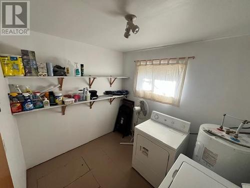 4353 Teal Road, Fairmont Hot Springs, BC - Indoor Photo Showing Laundry Room