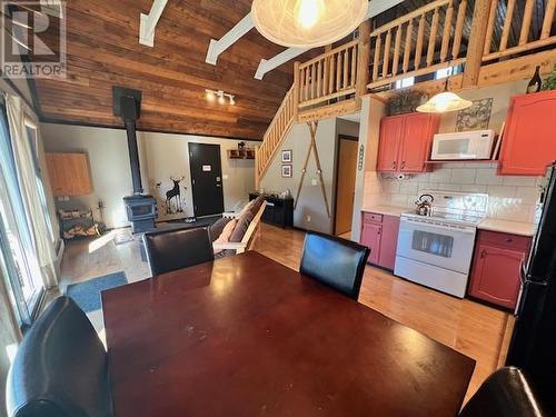 4353 Teal Road, Fairmont Hot Springs, BC - Indoor Photo Showing Kitchen