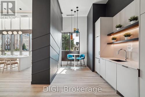 3001 - 325 Yorkland Boulevard, Toronto, ON - Indoor Photo Showing Kitchen