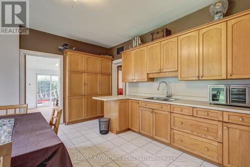 193 Waterloo Street, London, ON - Indoor Photo Showing Kitchen With Double Sink