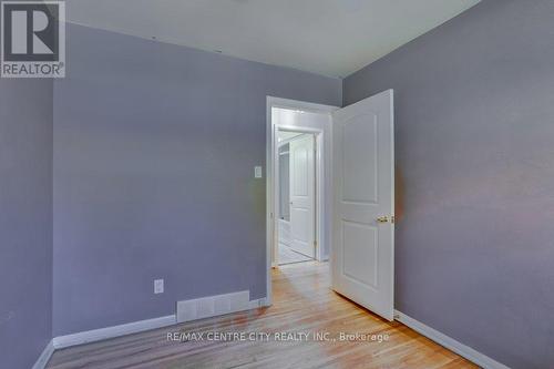 92 Cayuga Crescent, London, ON - Indoor Photo Showing Other Room